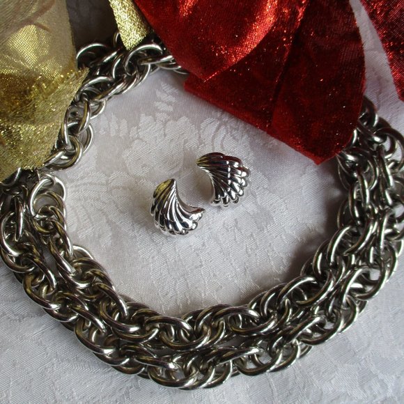 AUTHENTIC GENUINE STERLING SILVER SEA-SHELL PIECERED EARRINGS – NWOT - VINTAGE - Picture 10 of 16